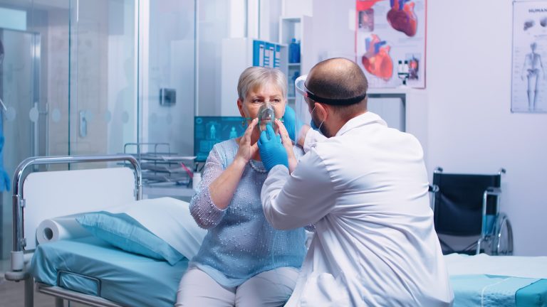 lung cancer specialist in Singapore